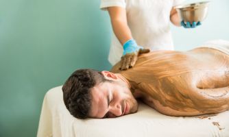 Udvartana therapy at Dr. Abrol Ayurveda